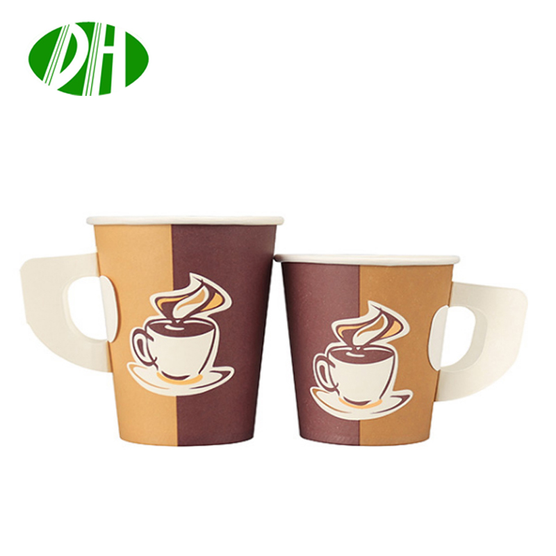 Paper cup with handle